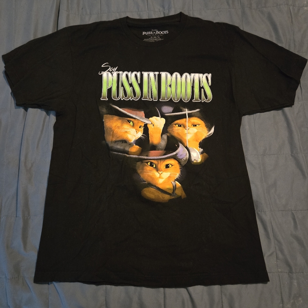 Dreamworks Soy Puss in Boots The Last Wish Collage Short Sleeve Graphic Tee XL